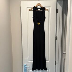 Meshki Elegant Black Sleeveless Dress